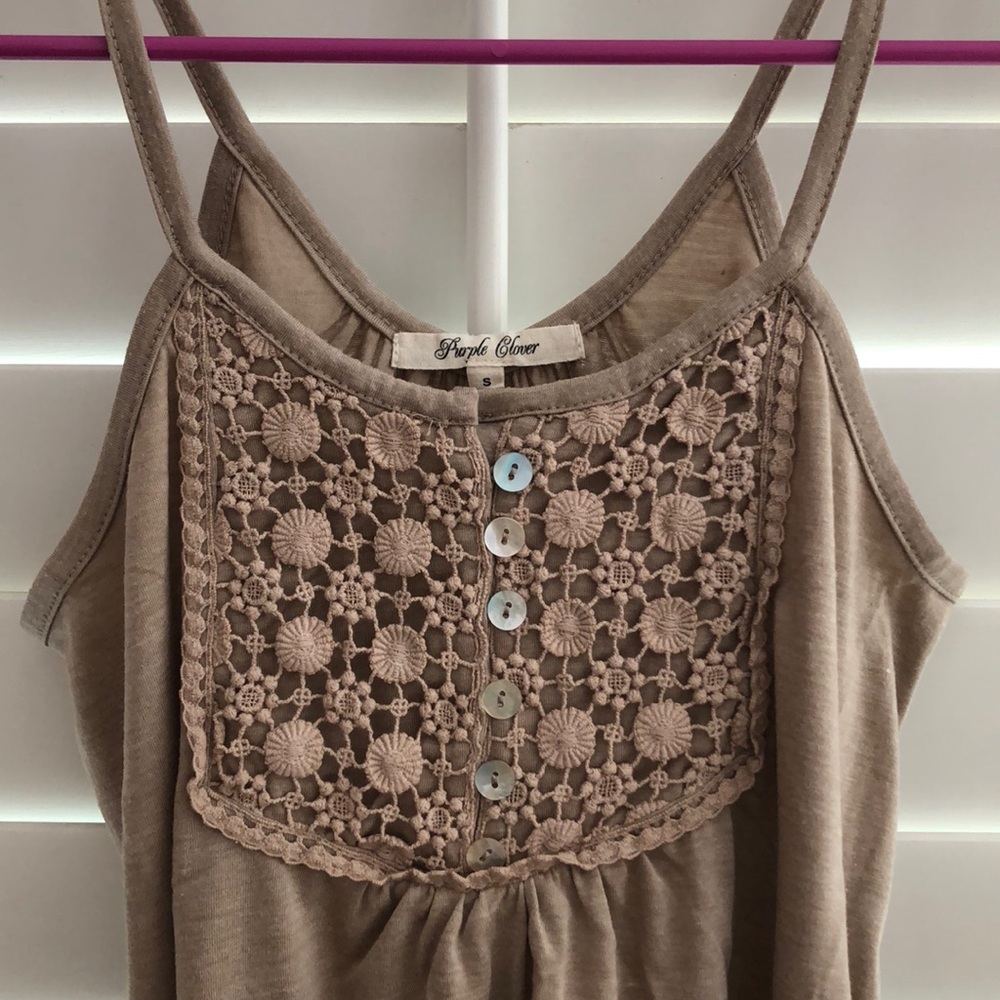 [5 for $25] Cute mocha embroidered tank top